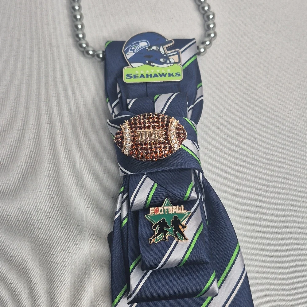 Handcrafted Luxury Fashion Necktie Necklace 📿 (Seattle Seahawks)